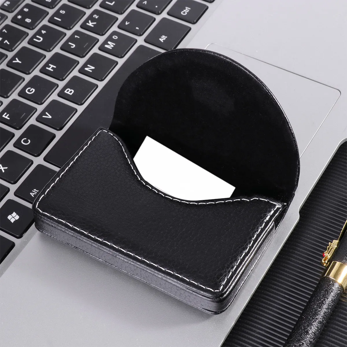 1Pcs 고품질 PU 비즈니스 홀더 현대적인 심플한 디자인 비즈니스용 휴대용 카드 주최자 신용 ID 이름 기프트 카드 안전 보관함