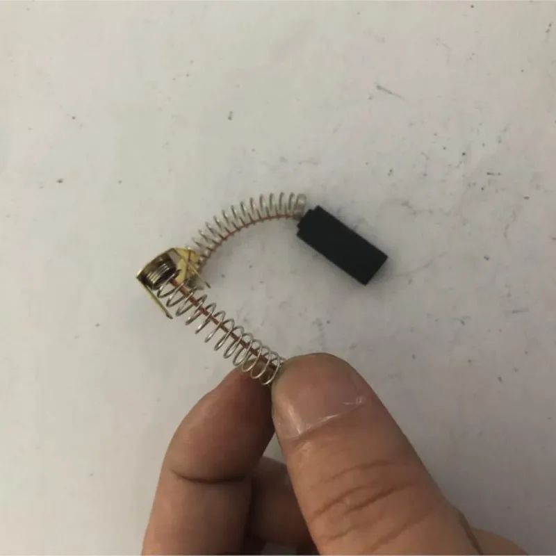 2 pcs Elettrico Strumento di Potere di Sostituzione Dei Componenti Spazzola di Carbone Del Motore 4mm x 8mm x 20mm - immagine 3