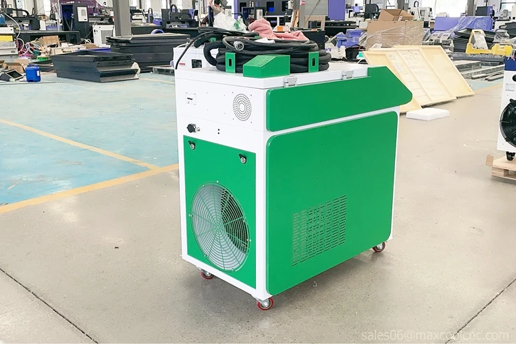 500W Handheld Mopa Pulse Fiber Laser Cleaning Machine Rust Painting Removal For Metal Wood