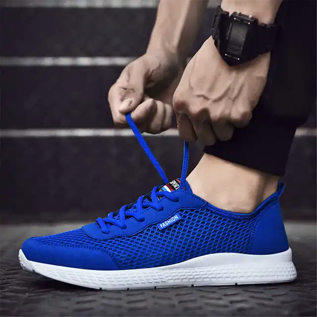 남성용 캐주얼 스니커즈: 편안함과 스타일의 완벽한 조화