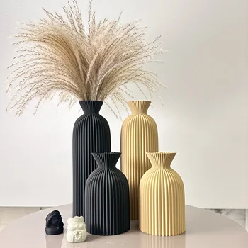 2-Piece Wavy Pattern Decorative Vase Set 1