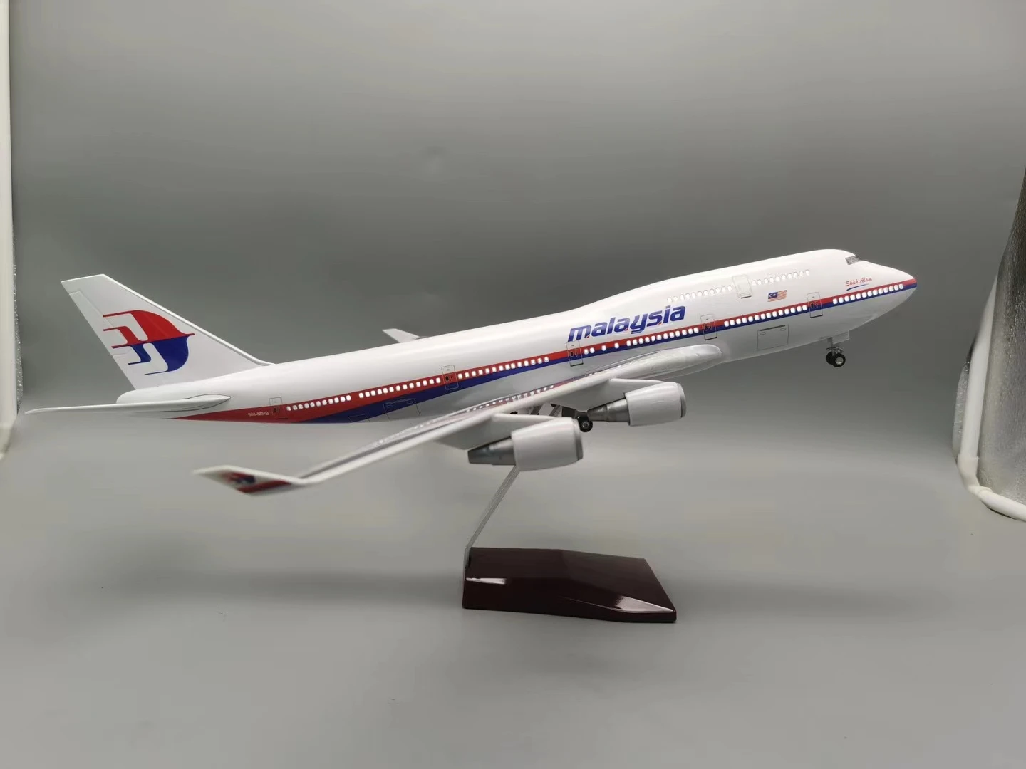 

47 см, Малайзия, авиалиния, самолет B747 с искусственными литыми искусственными игрушками, коллекция, дисплей, подарки, украшение для фанатов