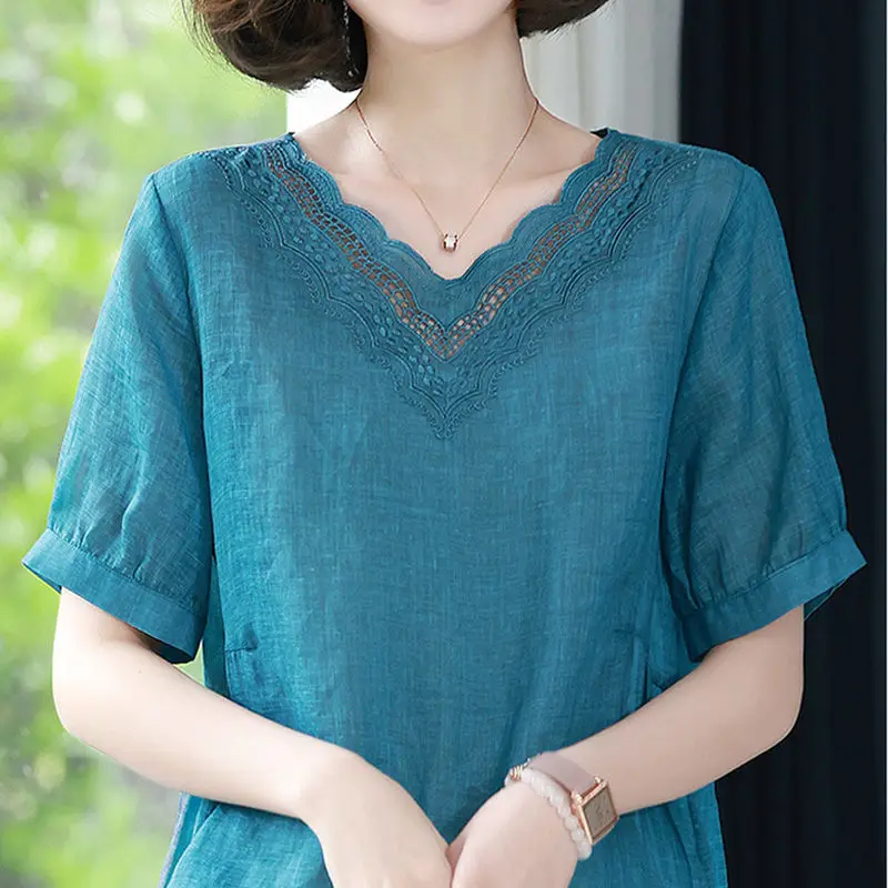

Fashion V-Neck Lace Hollow Out Blouse Women's Clothing 2023 Spring New Oversized Korean Pullovers Casual Commute Shirt