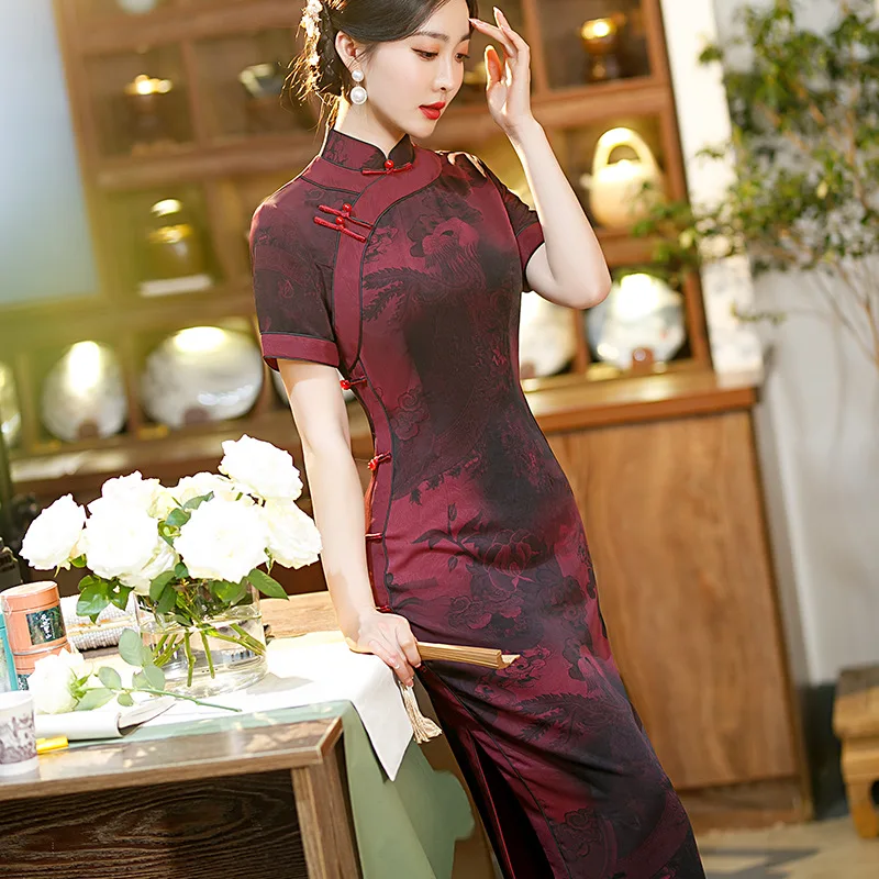 

2023 Spring New Women's Chinese Style Traditional Cheongsam Fashion Retro Long Qiapo Elegant Sexy Dress Chinese Wedding Dress