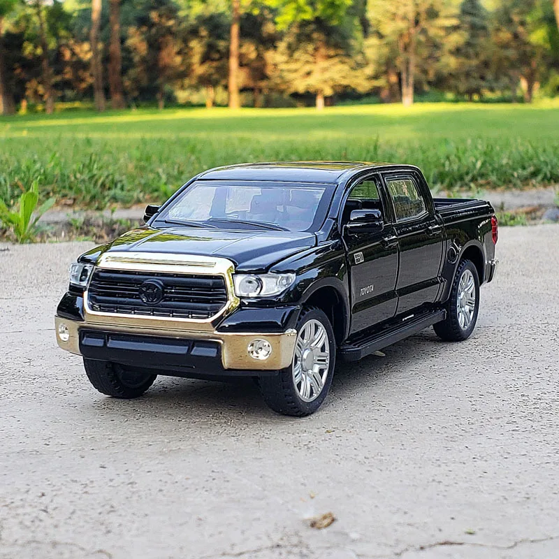 

1:32 Toyota Tundra Picku литой автомобиль и игрушечные автомобили Модель автомобиля со звуком светильник автомобиль игрушки для детей Подарки