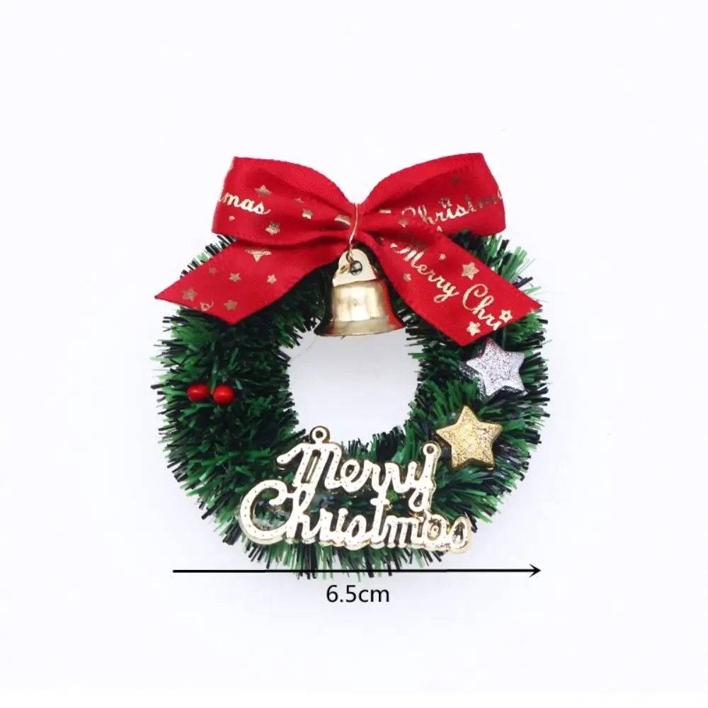 Plastic Christmas Wreath Green Red Miniature Scene Decor