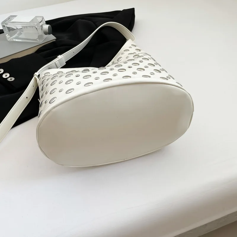 Fashion Asymmetric PU Leather Metal Sheet Rivet Shoulder Bag 2025 New Large Capacity Tote Bag Solid Color Female Underarm Bags