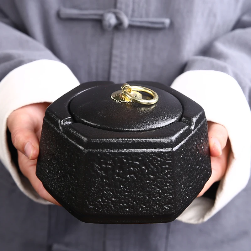 Black Ceramic Ashtray Vintage Home Living Room Tea Table Ceramic Ashtray with Lid Bar Office Decoration Supplies Ashtray