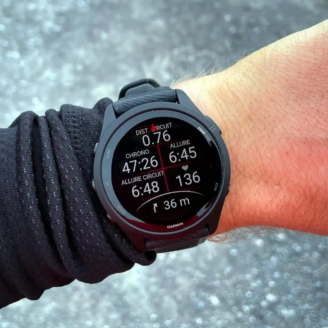 Garmin Forerunner 265 Sports Smartwatch da corsa GPS Touch screen con display AMOLED da 1,3 pollici - immagine 5