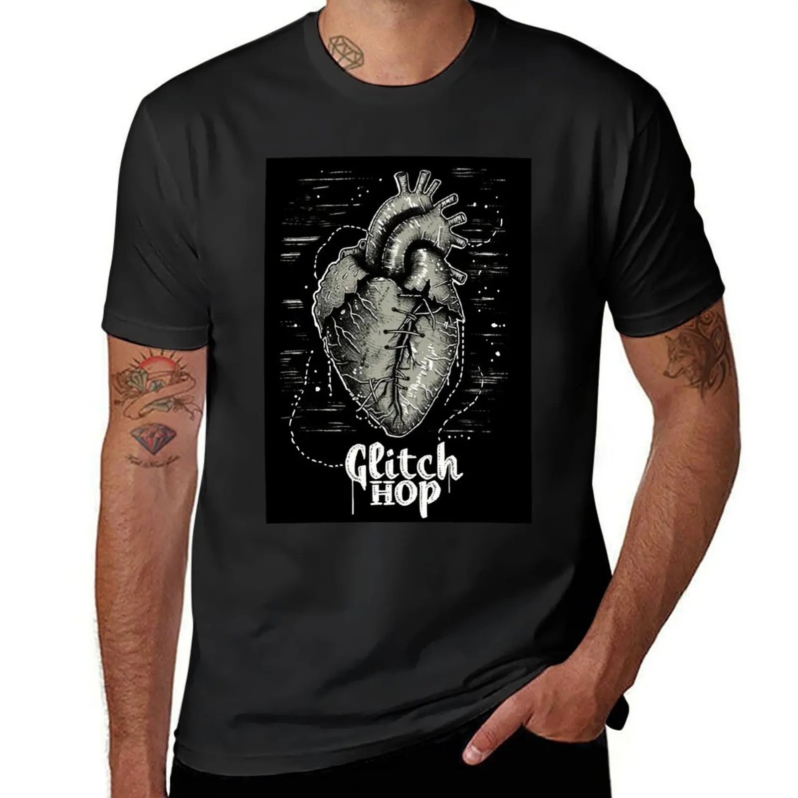 

The Dark Aesthetic of Glitch Hop: Inspiring Vintage Patterns T-shirt customizeds Aesthetic clothing men t shirts