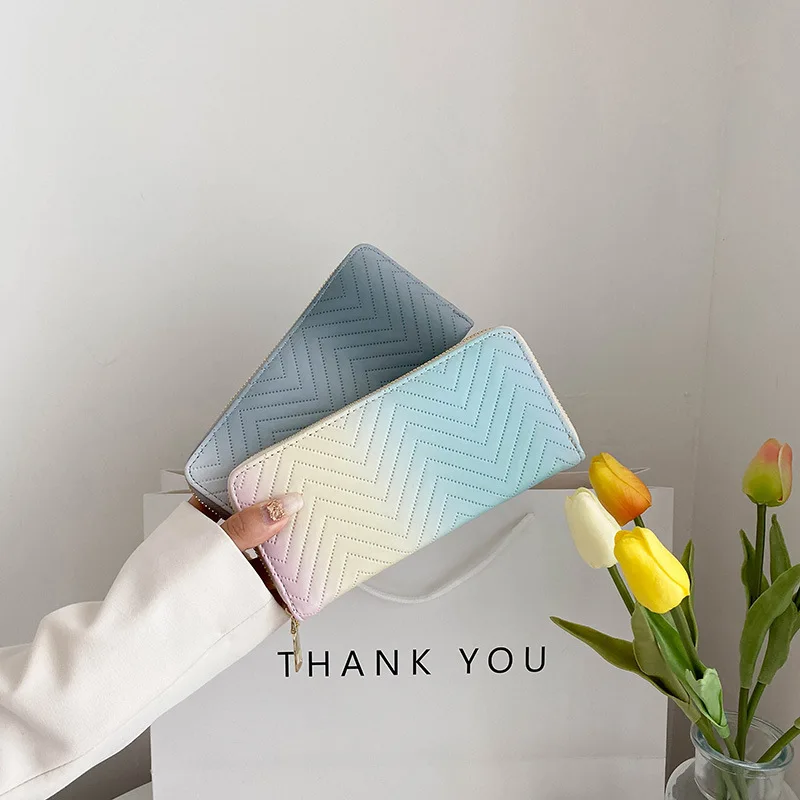 

Новинка 2024, удобный Модный женский кошелек с переливающимися градиентными цветами, длинная сумка на молнии, кошелек с несколькими отделениями для карт, сумка для телефона