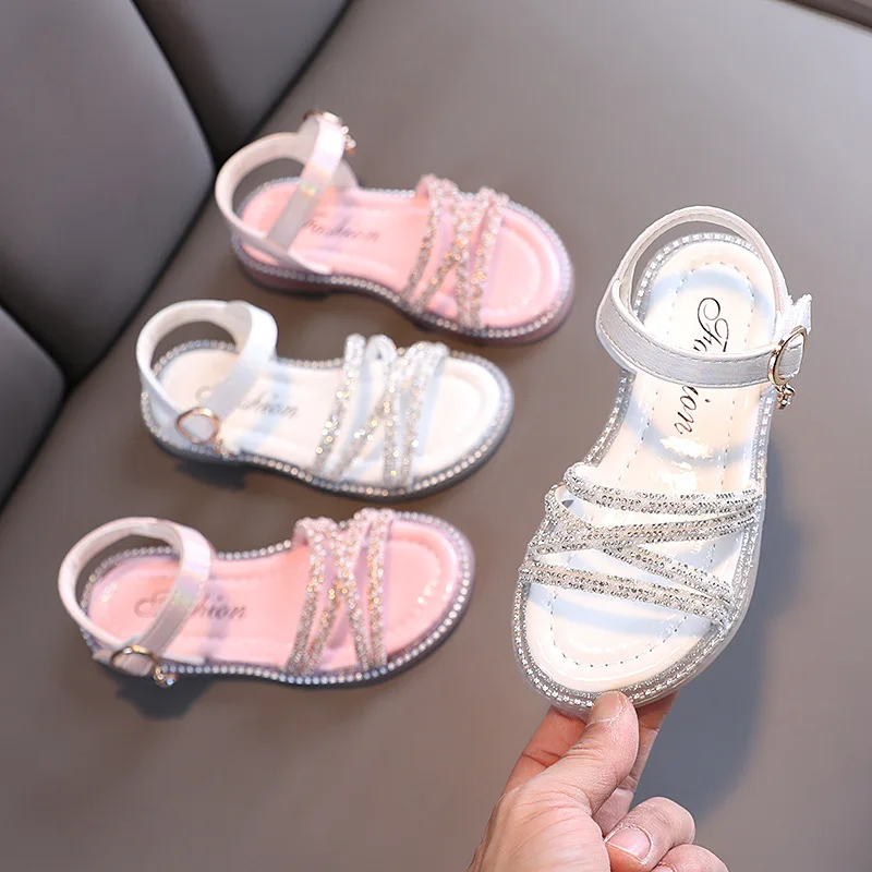 

Summer New Children's Open Toe Breathable and Non Slip Flat Bottom Sandals for Girls Fashion Shiny Rhinestone Performance Shoes