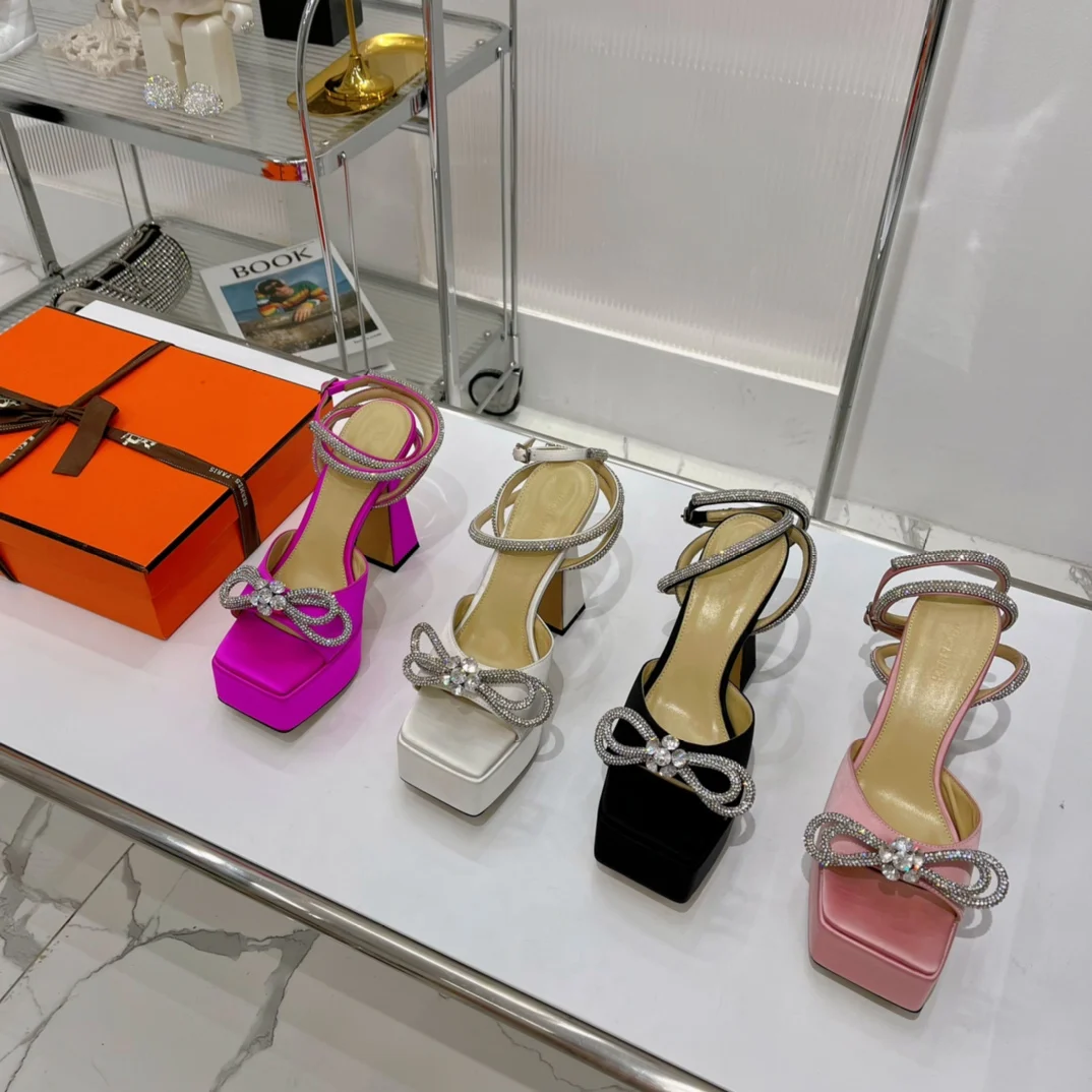 

Mach mach niche bow high heels, thick soles, high waterproof platform, fashionable rhinestone square head silk sandals for women
