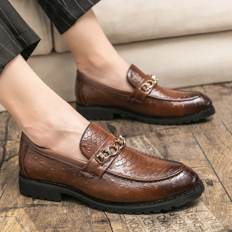 

Luxury Men Designer Casual Leather Shoes Fashion Loafers 2023 Hot Sale Flat Shoes Metal Classic Lock Slip-on Causal Lazy Shoes