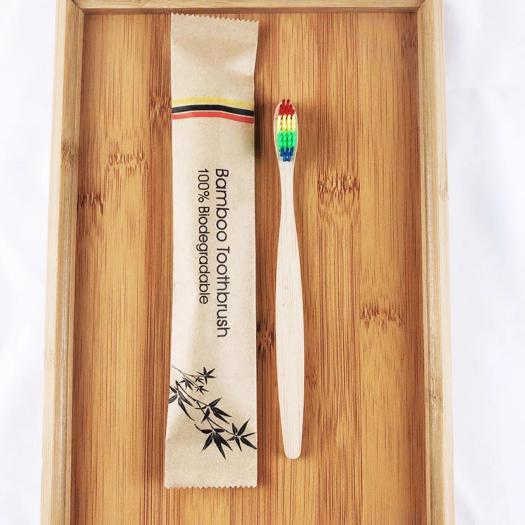 여행 및 가정용으로 생분해성되는 친환경 종이 봉투에 담긴 재사용 가능한 휴대용 대나무 칫솔 15/30개