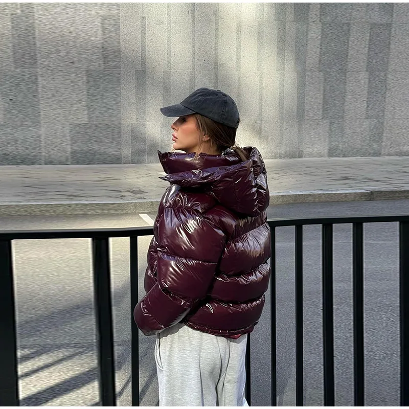 Schicker, glänzender, gepolsterter Mantel mit Kapuze für Damen, lässig, geschwollener Stehkragen, kurze Daunenjacke, Baumwollmäntel, weiblich, 2025, Winter-Straßen-Oberbekleidung – Detail 23