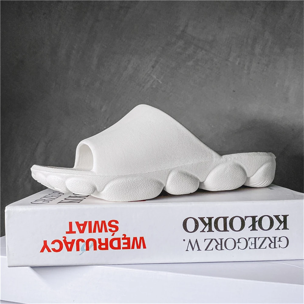 

Women's Lightweight Breathable Home Slippers Non-slip Bathroom Wear-resistant Couple Sandals Comfortable Men's Casual Slippers