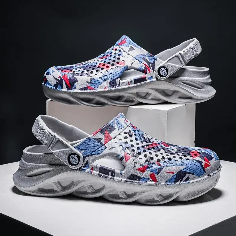 Flat Sandals Men Shoes EVA Slippers Garden Platform Sandals Man Summer Sandals New Male Sneakers Outdoor Flip Flops Home Clogs 2