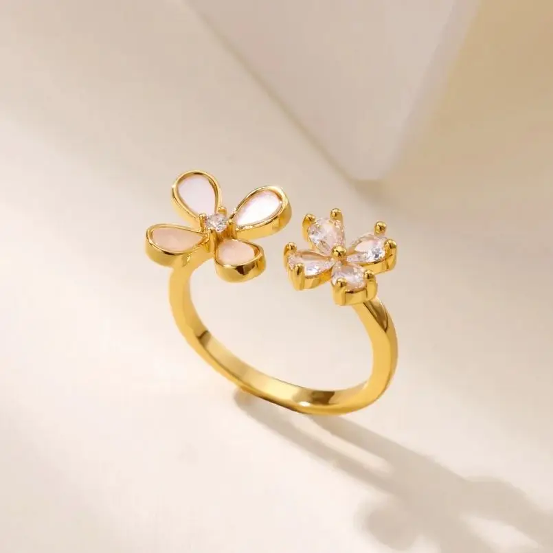 Four Leaf Clover Zircon Rings for Women