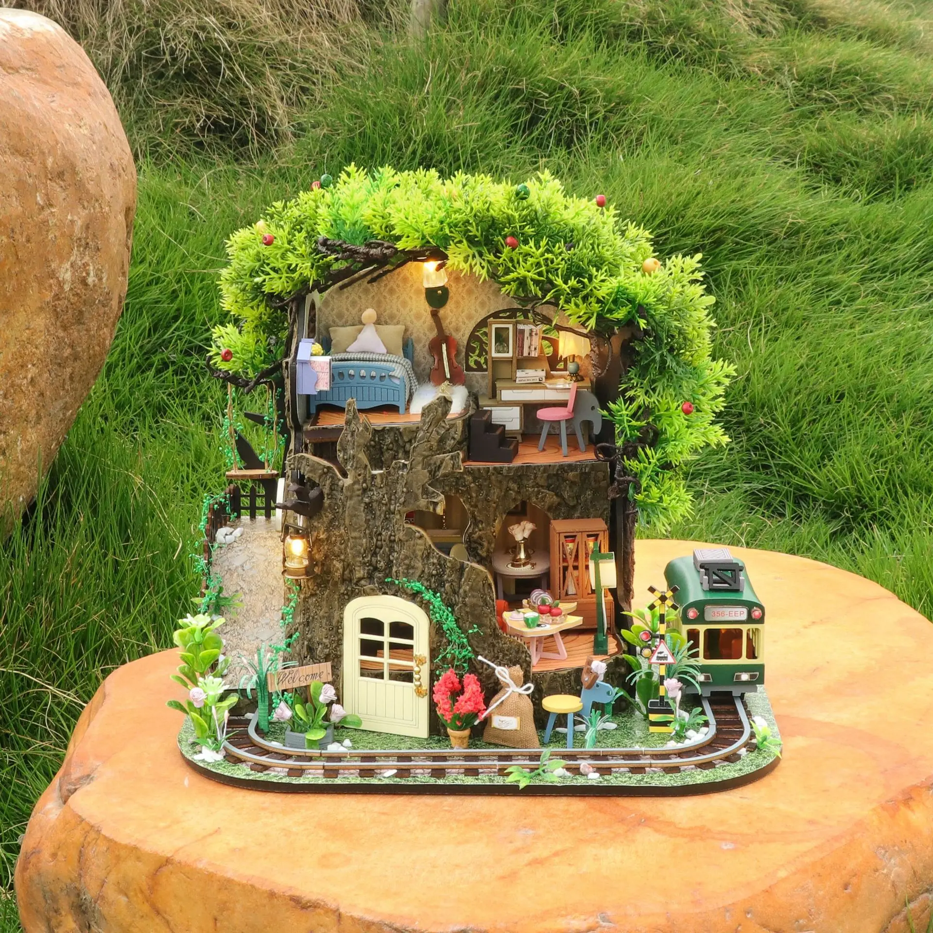 Dollhouse DIY Forest Castle Cabin 3D Tree House Large Villa Model