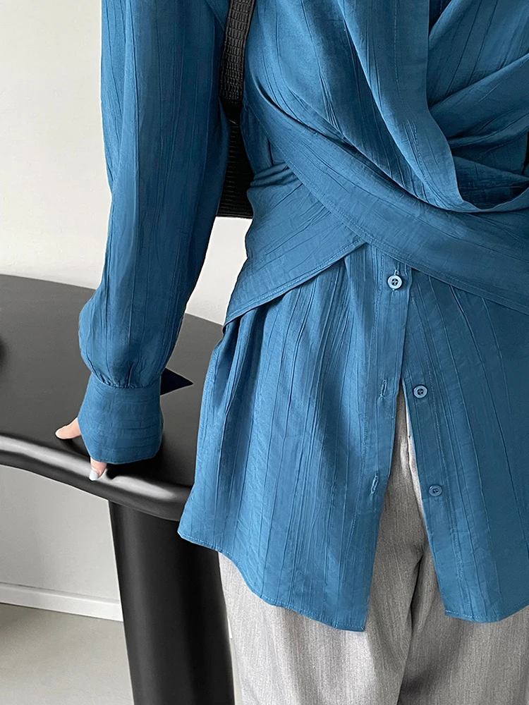 [LANMREM] Designer Bandage Gathered Shirts For Women Solid Stand Neck Long Sleeve Fashion Blouses 2024 Spring New 26D8825