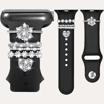 Set di anelli decorativi con cuore d'amore scintillante con strass per cinturino Smartwatch serie Iwatch compatibile con IWatch 38mm 40mm