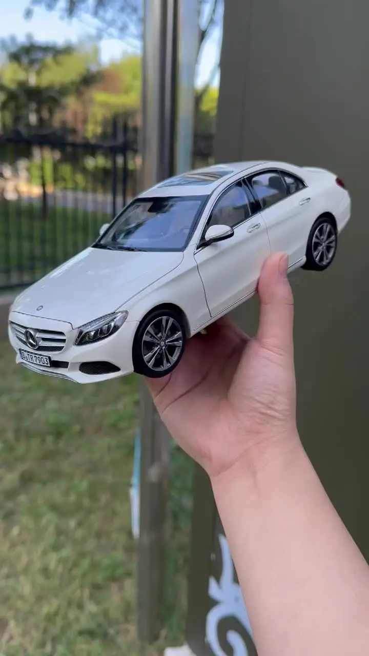 NOREV Diecast model 1:18 C200 2014-2016 C-Klasse alloy simulation