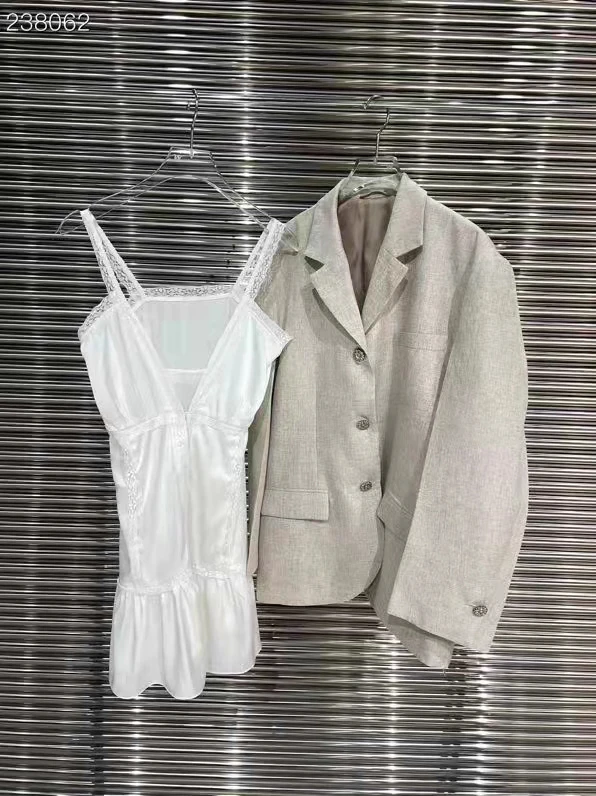 

2023 New fashion good quality runway suit suspender dress set