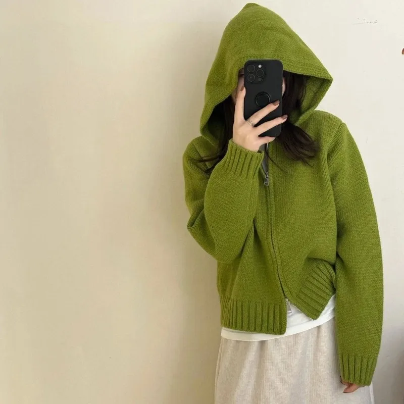 

New solid color sweaters in autumn and winter of 2023