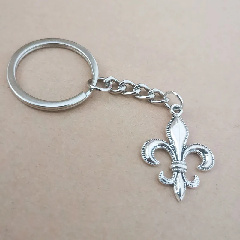 Fleur De Lis Schlüsselanhänger 1 Stück 10 Stück Vintage Antik Silber Legierung Lilienblüte Auto Tasche Mardi Gras Weihnachten Halloween Party Geschenk – Detail 5