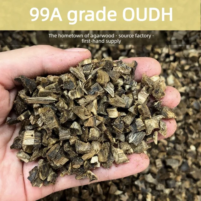 Oud - Bakhoor aromatisé infusé au parfum d'oud |   Copeaux de bois d'encens à l'arôme boisé chaud et laiteux |   Parfum de luxe arabe, particules d'agarwood naturelles 10-50g 1