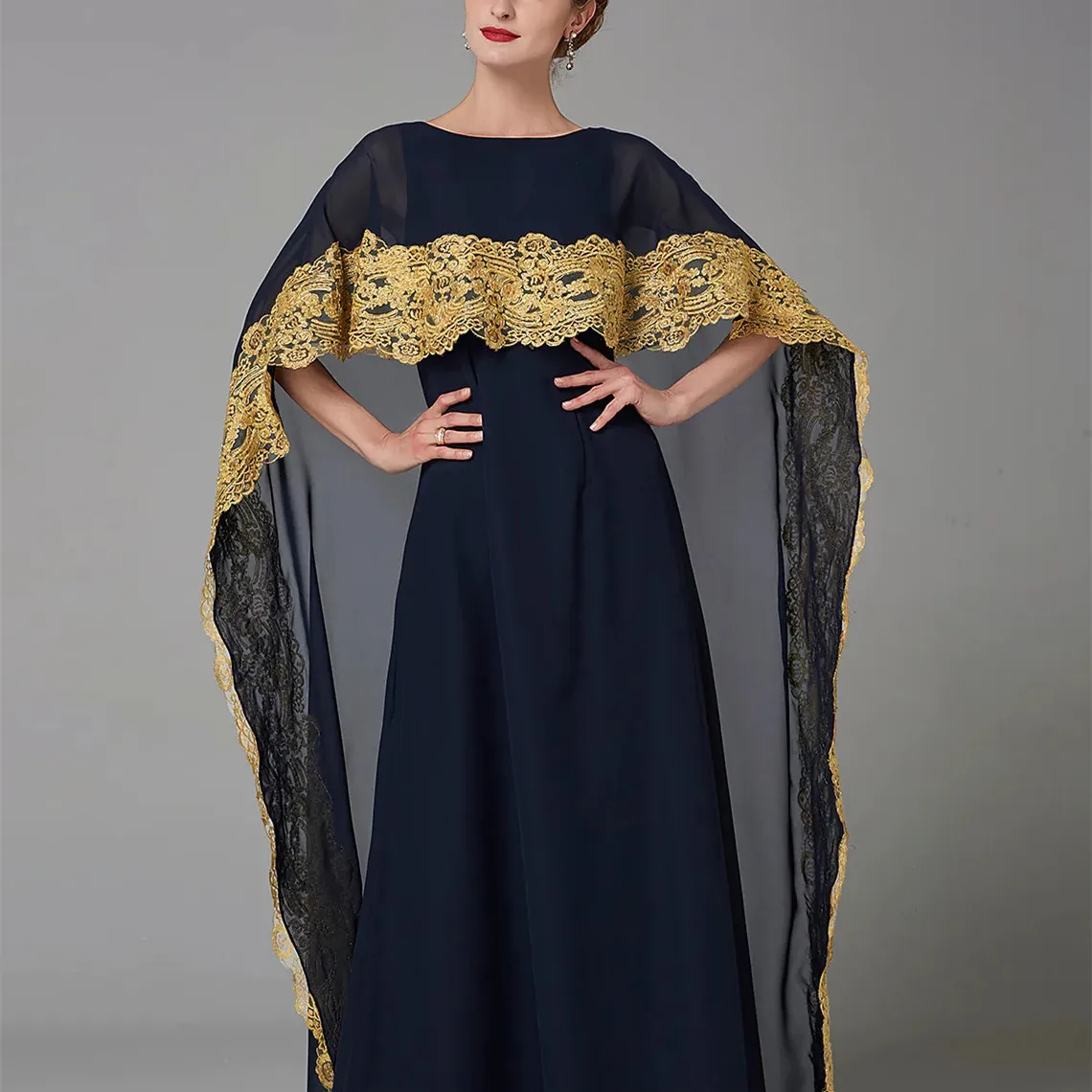 

2023 Elegant A-Line Mother of the Bride Dresses Bateau Neck Chiffon Sleeveless with Lace Zipper up Formal Evening Prom Gowns