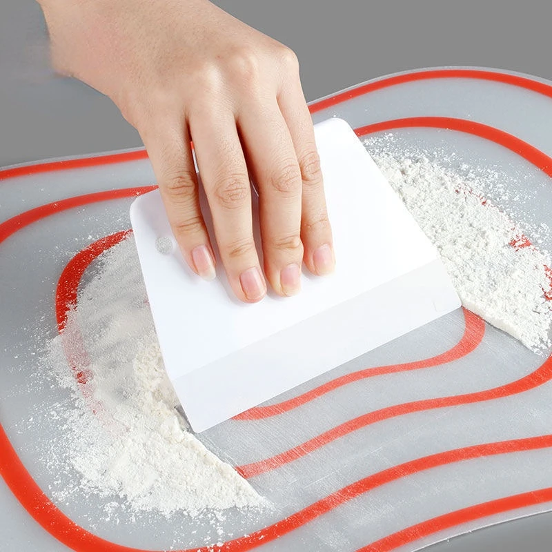 Рисунок 6 - Пластиковый скребок для муки