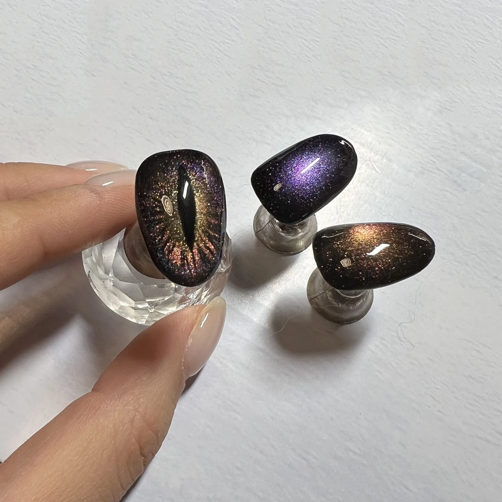 

15ml Dynamic Broken Drill Cat Eye Gel Polish Nail Art Cat Eye Phototherapy Gel Shinny Cat Eye Manicure