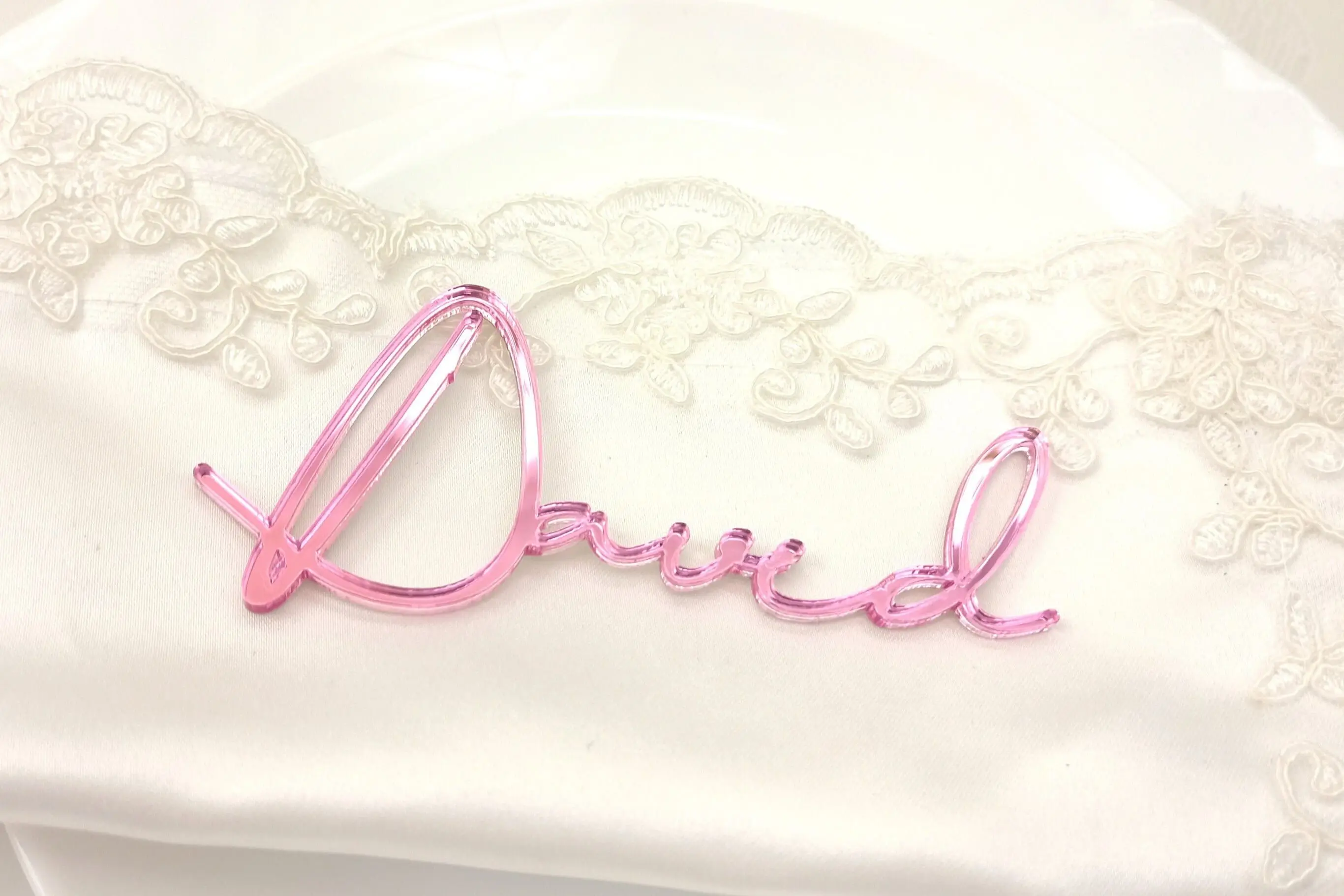5pcs Personalization Wedding Place Cards for Table Decoration Laser Cut Names Acrylic Wood Materials Table Decor Favor for Guest
