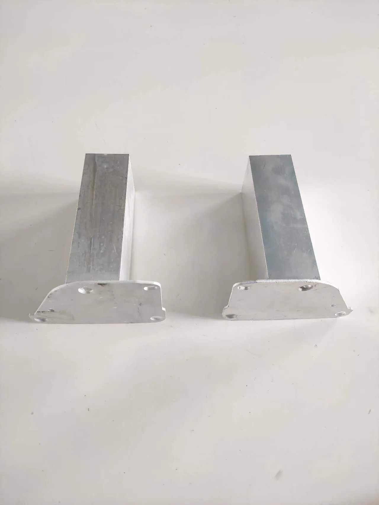 1/2pc left/right 53331879 68243958AA 53331880 68243959AA 17-22 