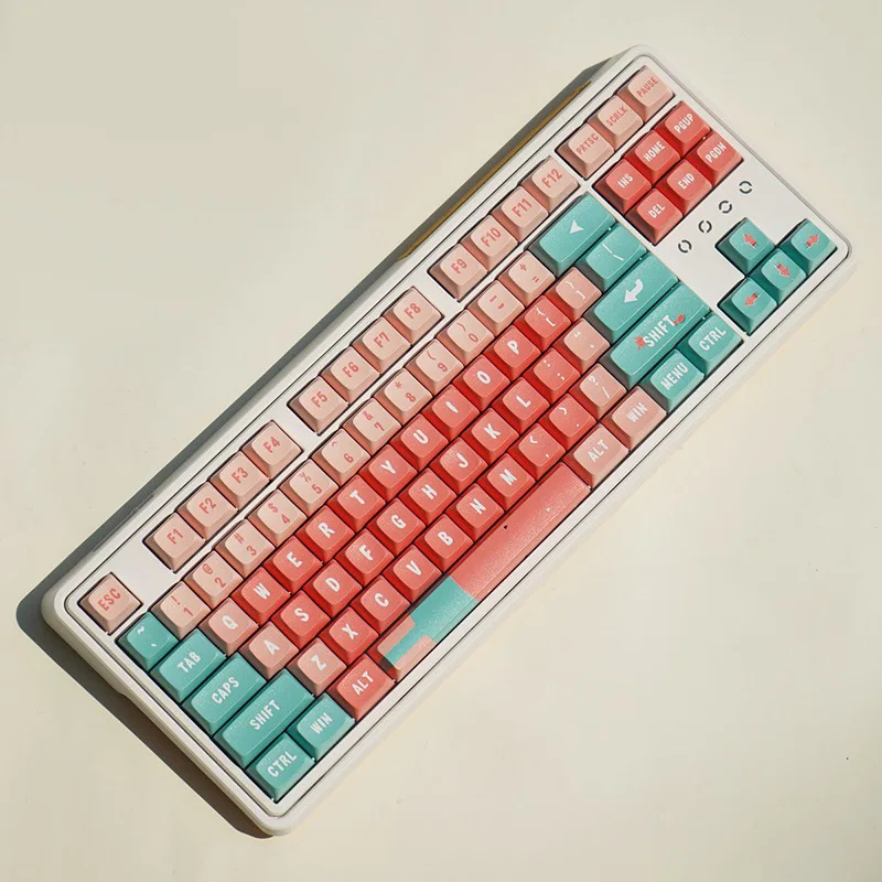 ピンクのイチゴの形をしたキーキャップ,135個,バナナのフルーツ