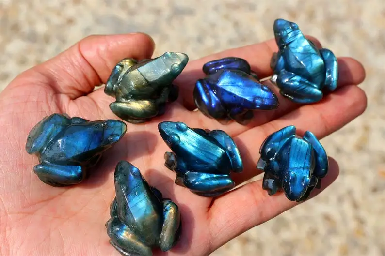 1.4" Natural Labradorite Carved frog, Blue Flashy Labradorite Frog, Frog Carving, Riki Healing, Home Decor, Crystal gift 1PC