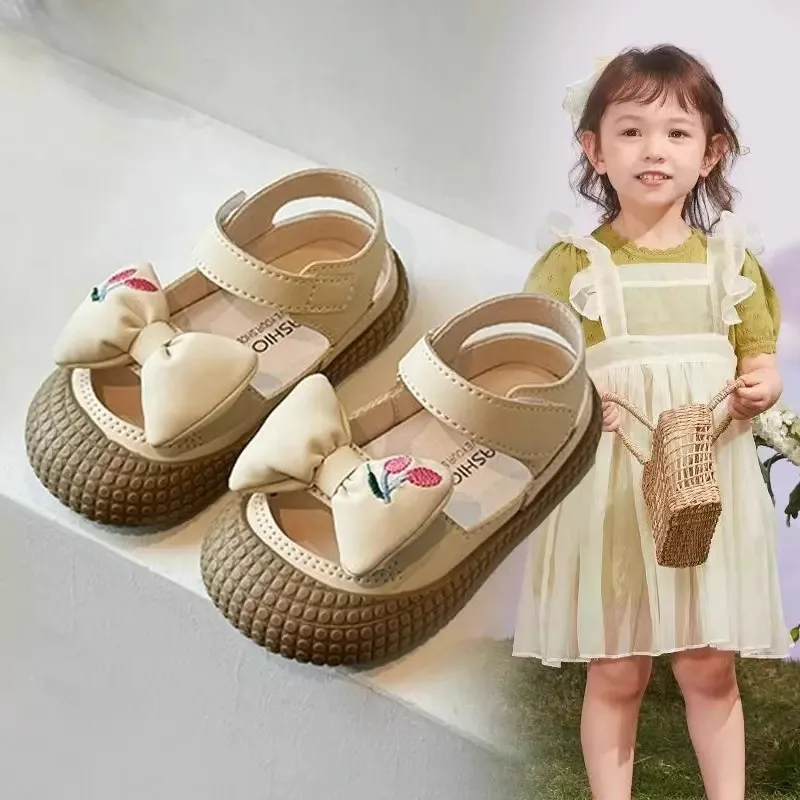 Summer Sandals for Girls Princess Close Toed Sandal Children Soft Sole Bow-Tie Beach Shoes Kids Embroidery Casual Flats Beige