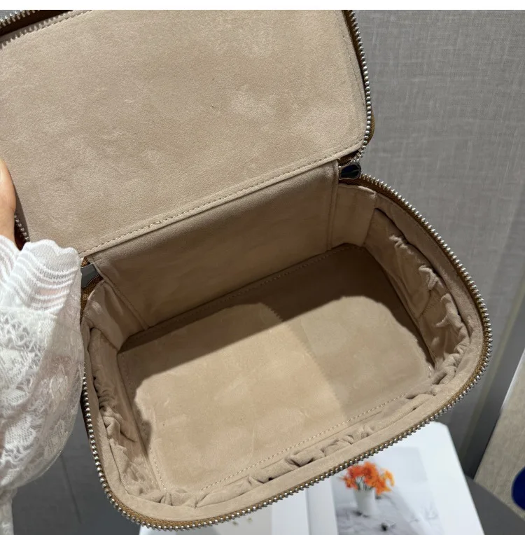 Tragbare Kosmetiktasche aus echtem Leder, große Kapazität, Organizer für Schmuck, Hautpflege, kleine Reise-Aufbewahrungstasche, Make-up-Tasche – Detail 23