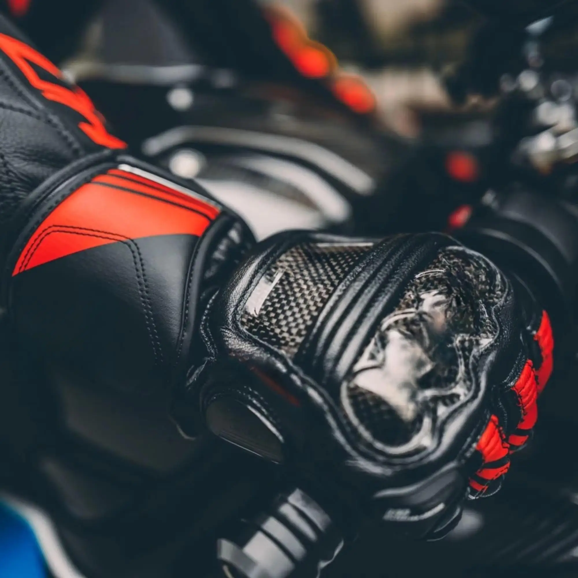 Motorcycle Gloves Carbon Fiber Motocross Racing Glove Cowhide Moto Gloves Men Breathable Guantes Moto Four Seasons D