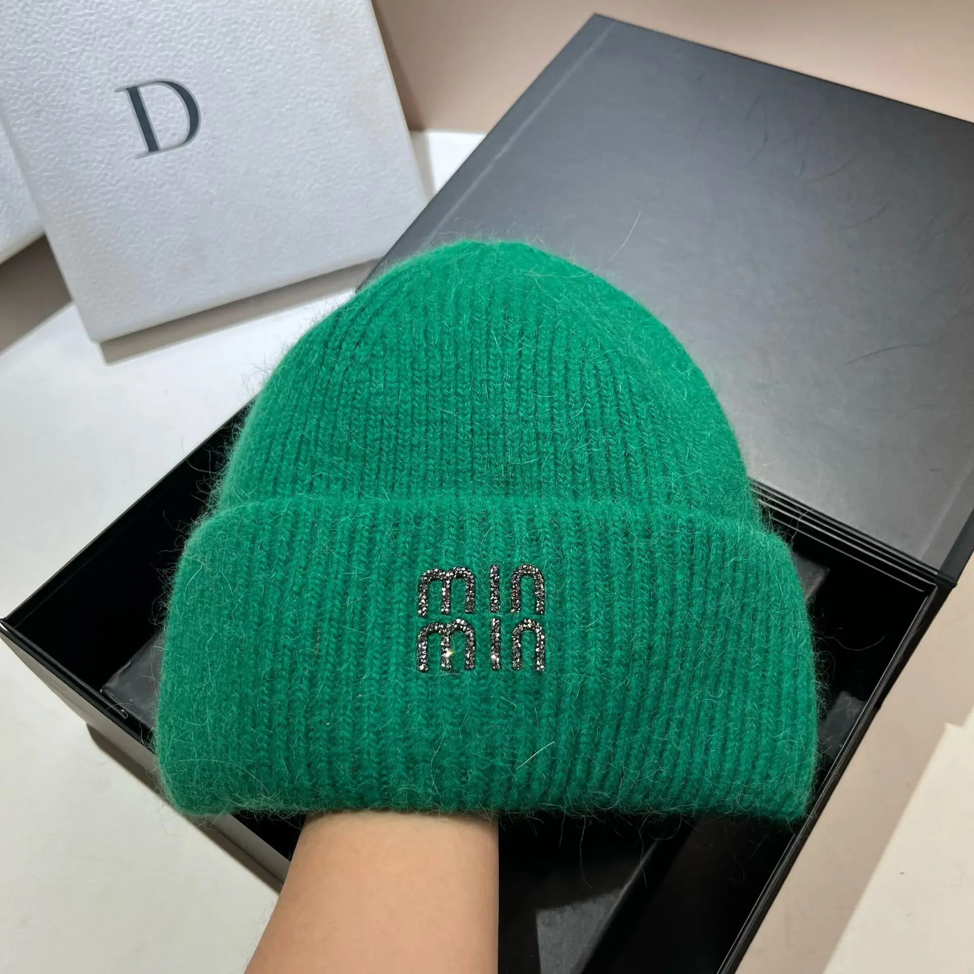 Luxury rhinestone Letters Fashion Winter hats for men and  display picture 1