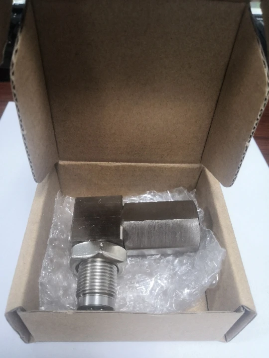 Universal 90Degree 135Degree 180degree Mini Catalytic O2 Oxygen Sensor Spacer Adapter Engine Light CEL Check Bung 4