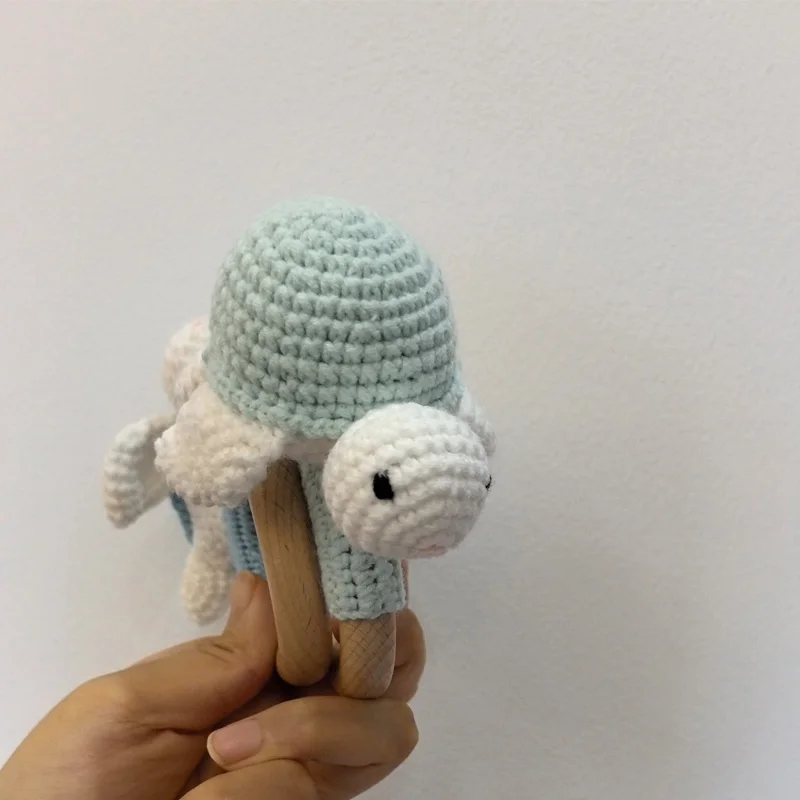 Handmade Crochet Cartoon Sea ​​Turtle Animal Baby Rattle Toys Safe Beech Wood Newborn Handhold Teething Ring Baby Teether 4