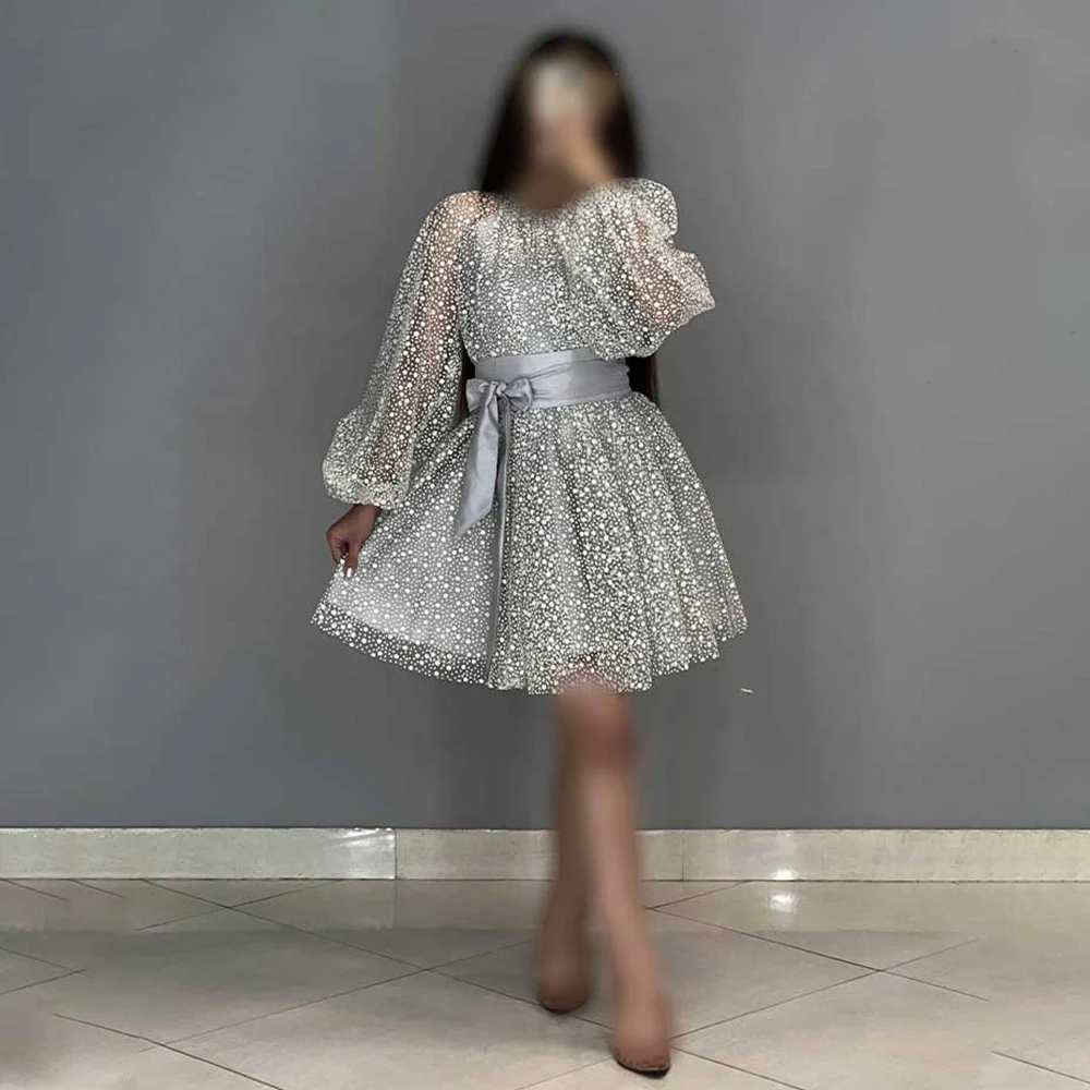 Женское вечернее платье с круглым вырезом