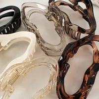 Irregular Hollow Out Hair Claws Clips Women Girls Tortoiseshell Large Crab Hair Clamps Barrettes Clips Hair Accessories Fashion - Image 6