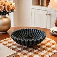 Decorative Bowl Modern Black Ruffle Resin Handcrafted Fluted Bowl Heavy Duty Centerpiece Desktop Decoration Fruit Bowl 2