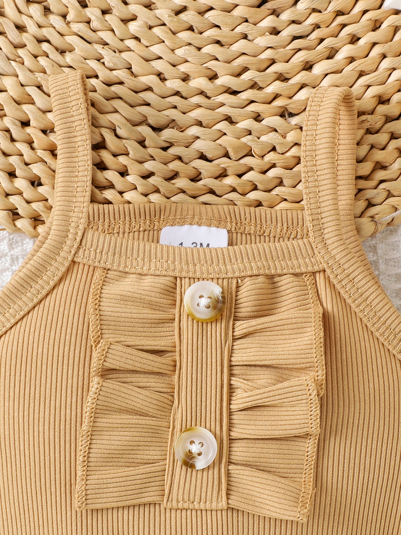 2피스 크로스보더 신상 여름 여아 0-1세용, 편안하고 귀여운 커피색 멜빵 슈트 + 반바지