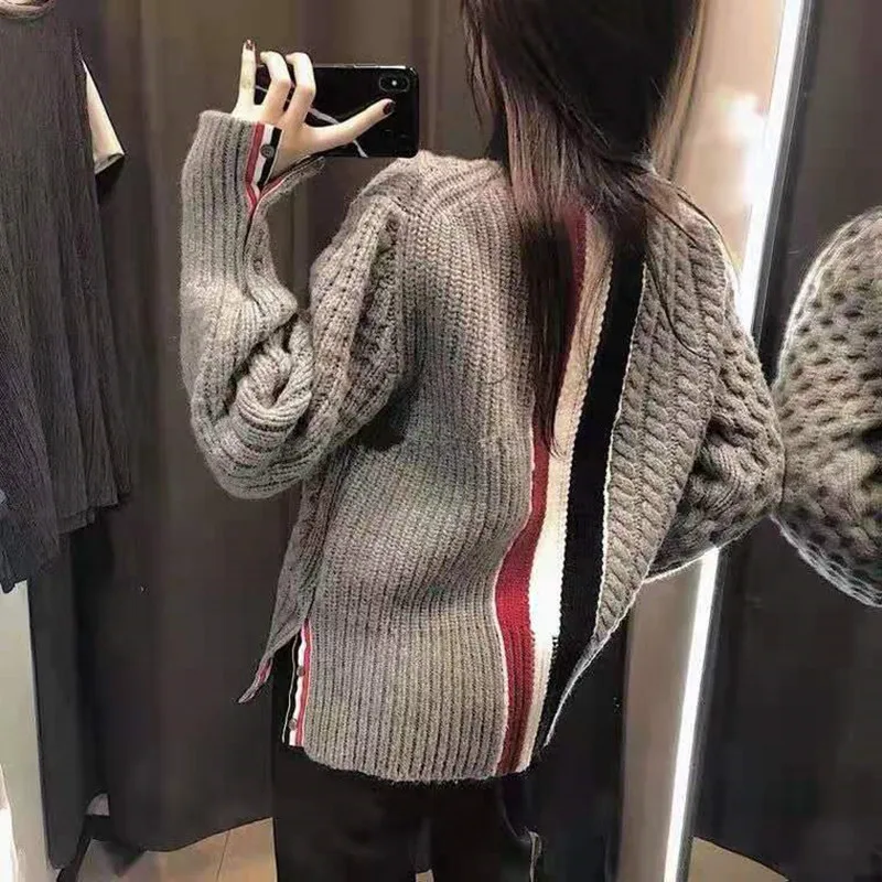 New retro twist thick thick pure round neck pullover sweater for men and women warm red, white and blue sweater.