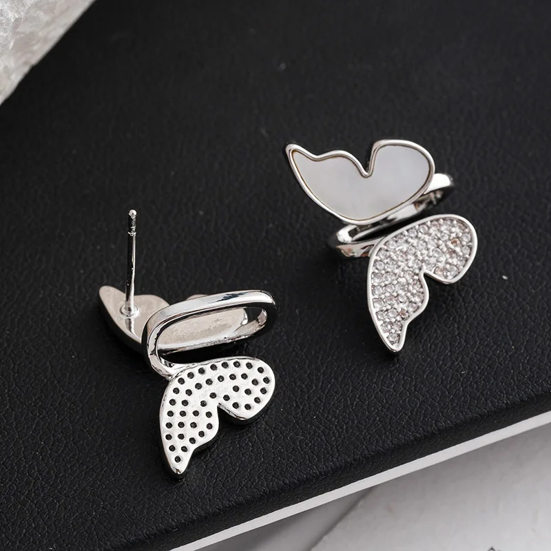Light luxury fashion natural shell butterfly earrings for women